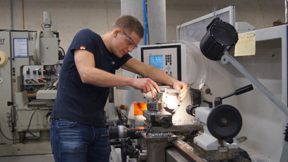 Phillip Krüger, Student des berufsbegleitenden Master Wirtschaftsingenierwesen Phillip Krüger, Student Master Wirtschaftsingenieurwesen