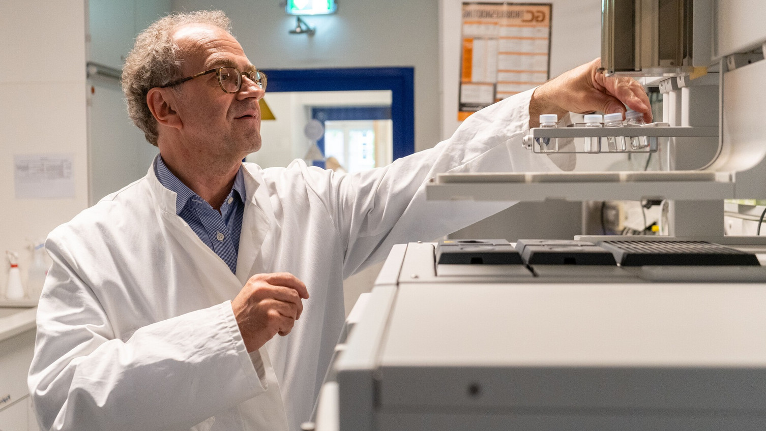 „Wir möchten den gesamten Lebenszyklus eines Produktes begleiten: von der Herstellung bis zur Abfallverwertung“, erklärt der Chemiker Klaus Kümmerer.
