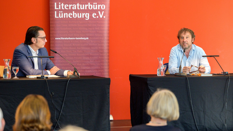 Gregor Sander im Gespräch mit Christoph Schröder ©Hans-Jürgen Wege