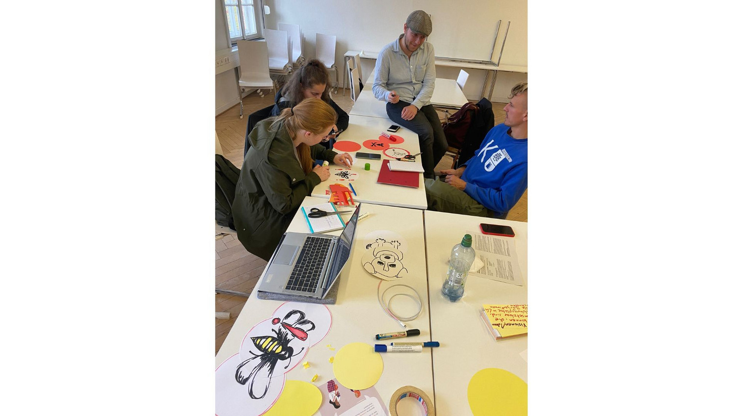 Baltische Studierende bei der Gruppenarbeit