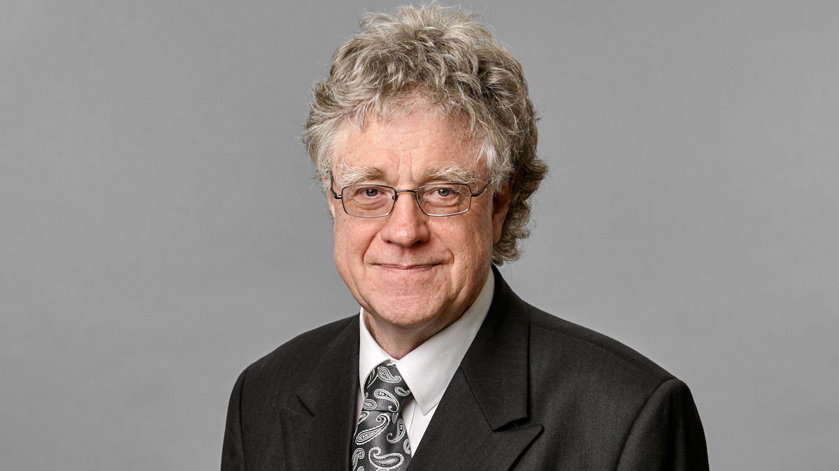 Professor Frese für sein Lebenswerk Leuphana