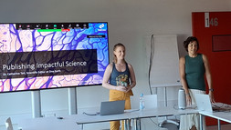 Catherine Tait, PhD und Prof. Dr. Berta Martín-López
