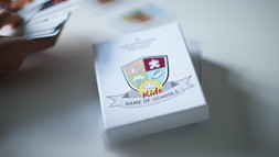 Schachtel des Kartenspiels "Game of Schools - Kids"
