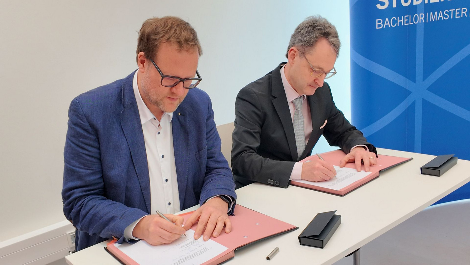 Signing of the cooperation agreement