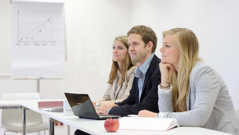 Weiterbildung im berufsbegleitenden Zertifikatsstudium im Bereich Management und Entrepreneurship