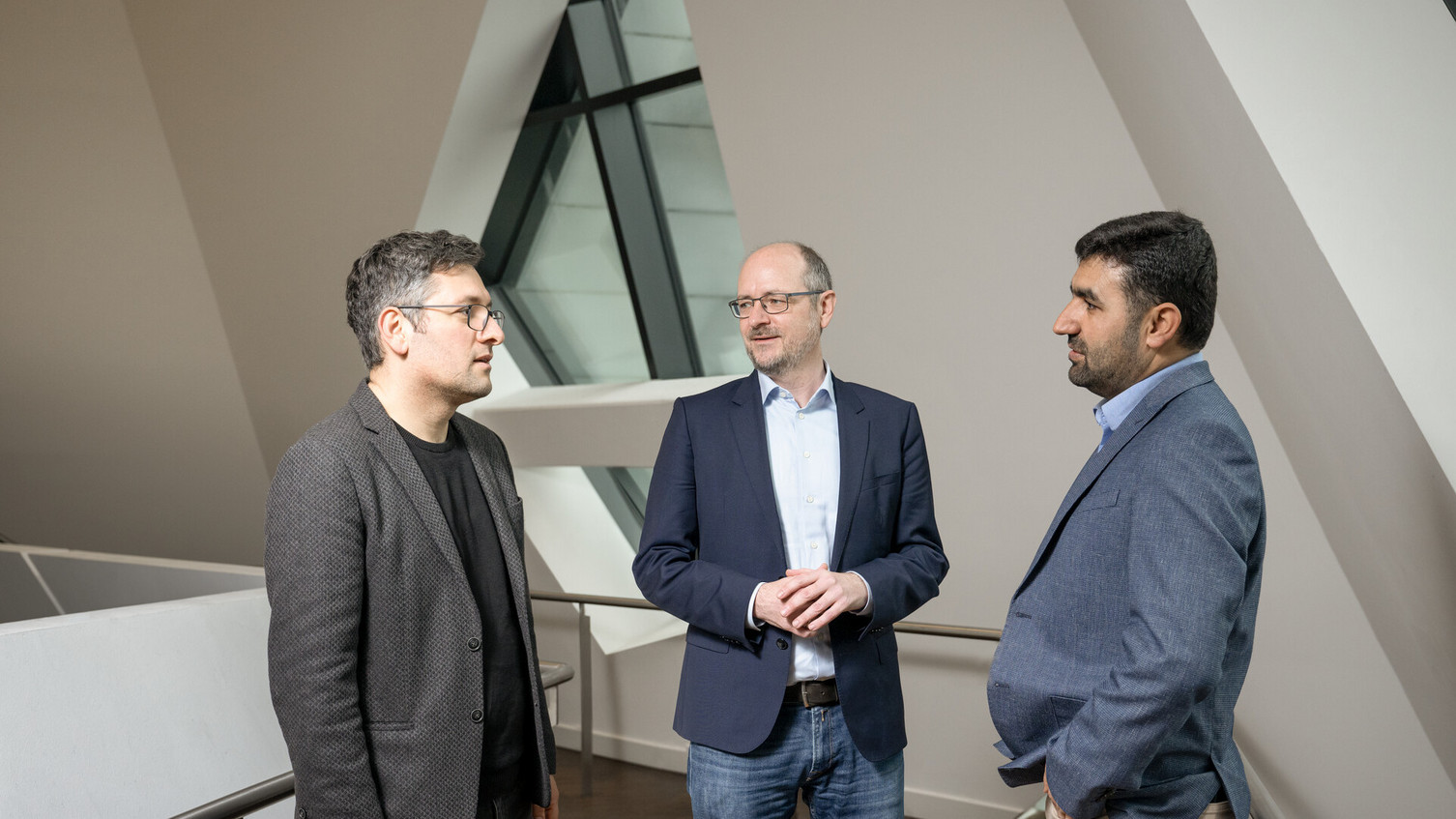 "In a meta-study, we found that the effect of leadership on student performance worldwide is zero," explains Marcus Pietsch.