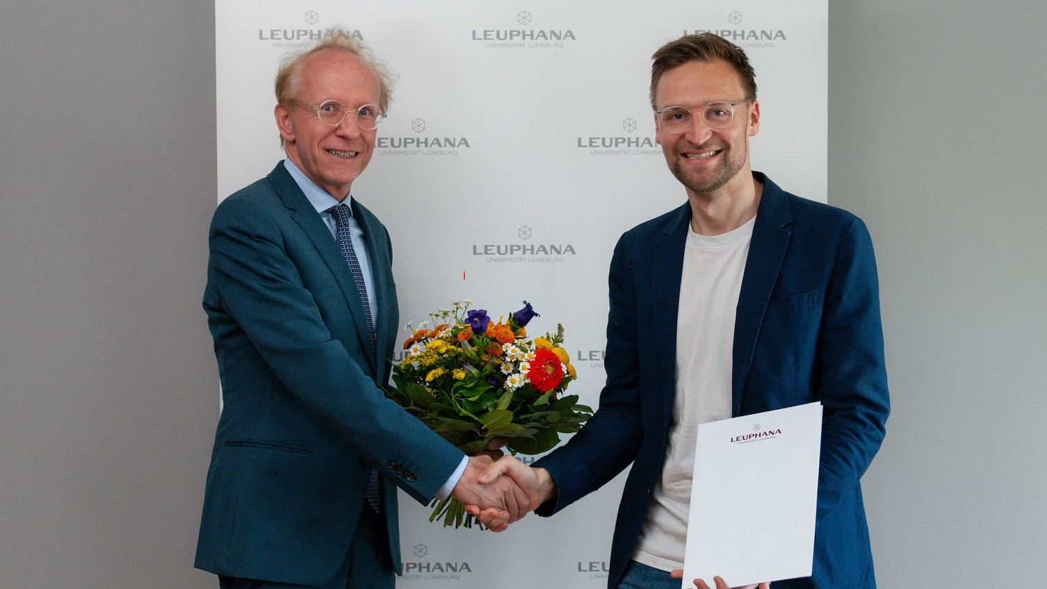 Harald Hantke bei der Ernennung zum Juniorprofessor für sozialwissenschaftliche Bildung, insbesondere Wirtschaftsdidaktik durch Präsident Sascha Spoun.