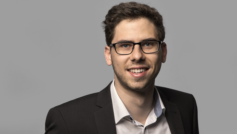 Maximilian Wagenknecht is a research assistant at the Chair of Startup Management at Leuphana University Lüneburg. His research focuses on the Lean Startup Method and risk management of startups.