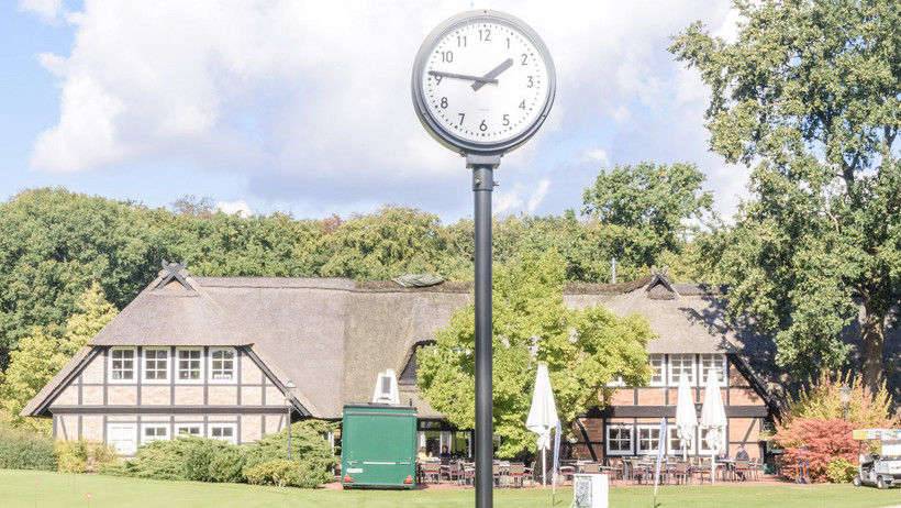 Golf-Club St. Dionys, Uhr