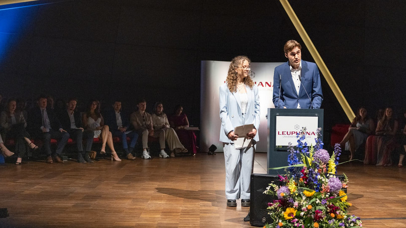 Fred Dott - Graduiertenfeier im Juni 2025