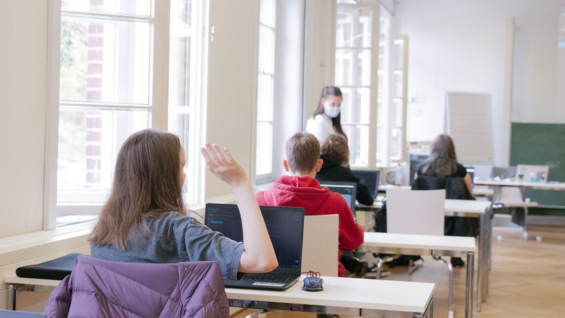 Schüler erleben den Tag der Informatik