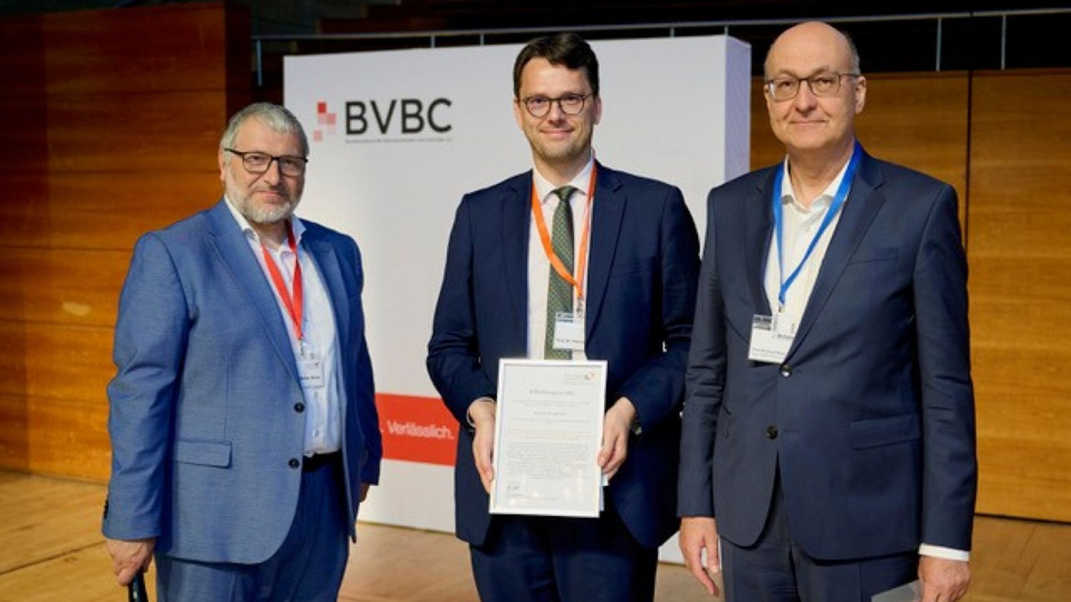 Prof. Dr. Velten mit Prof. Dr. Stefan Müller und Ernst Maier-Siegert