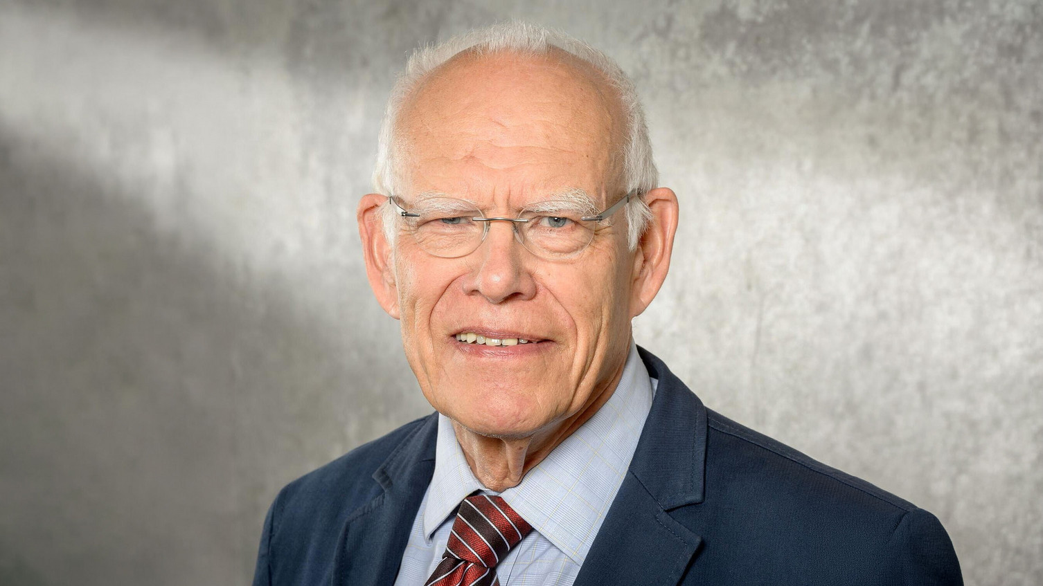 Prof. Dr. Dr. h.c. Wolfgang Hoffmann-Riem