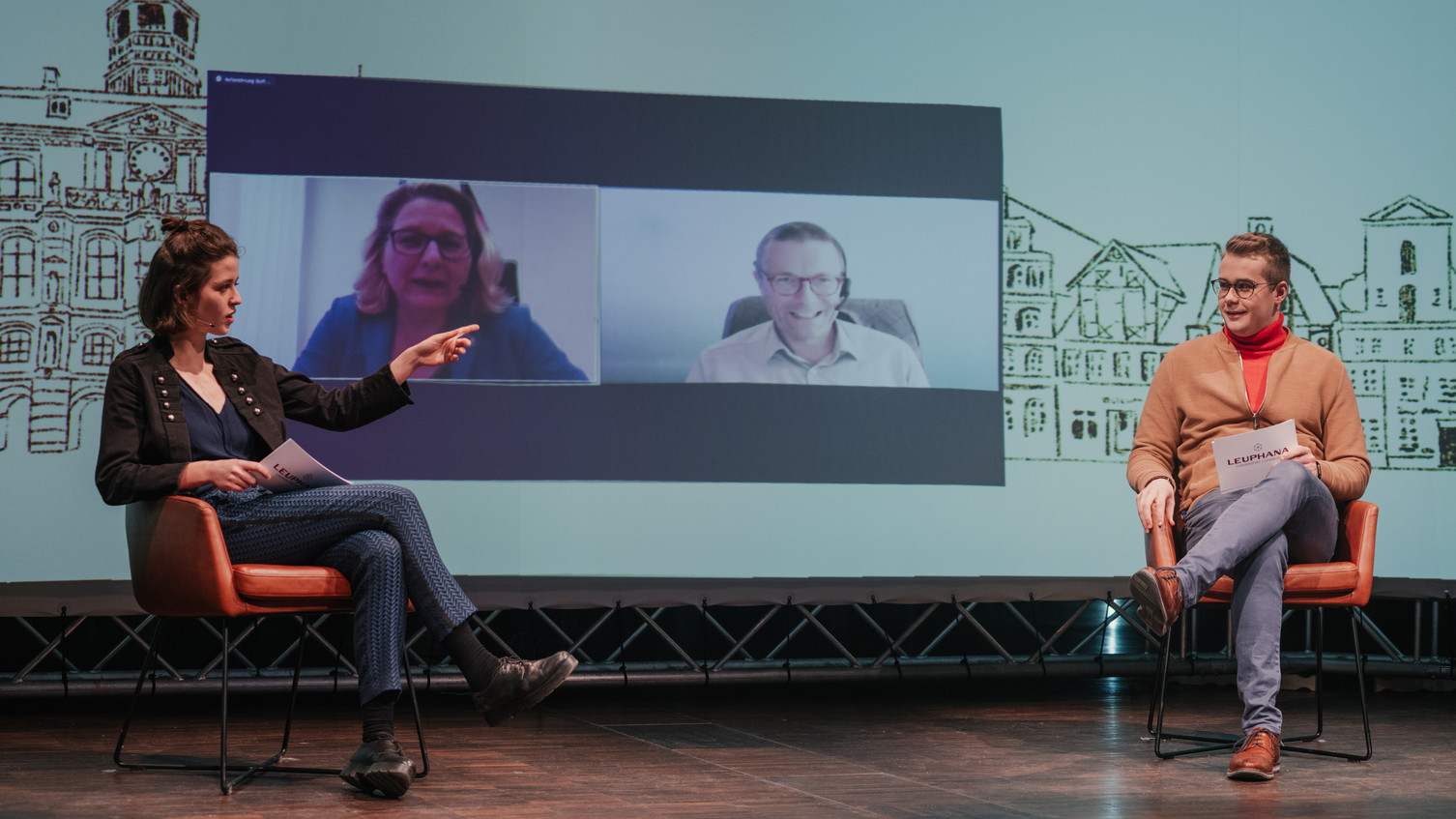 Svenja Schulze, Uwe Schneidewind und das Moderator:innen Team