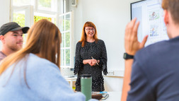[Translate to Englisch:] Selbstlernzentrum: Sprachen gemeinsam entdecken