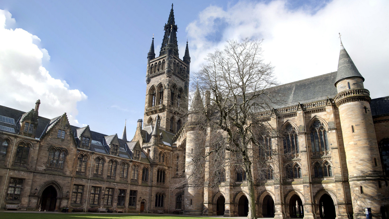 Gilbert Scott Building der University of Glasgow.