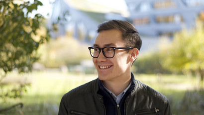 Niklas Werthschulte's experiences. Portrait photo of Niklas Werthschulte, student of the Masters Management & Sustainable Accounting and Finance