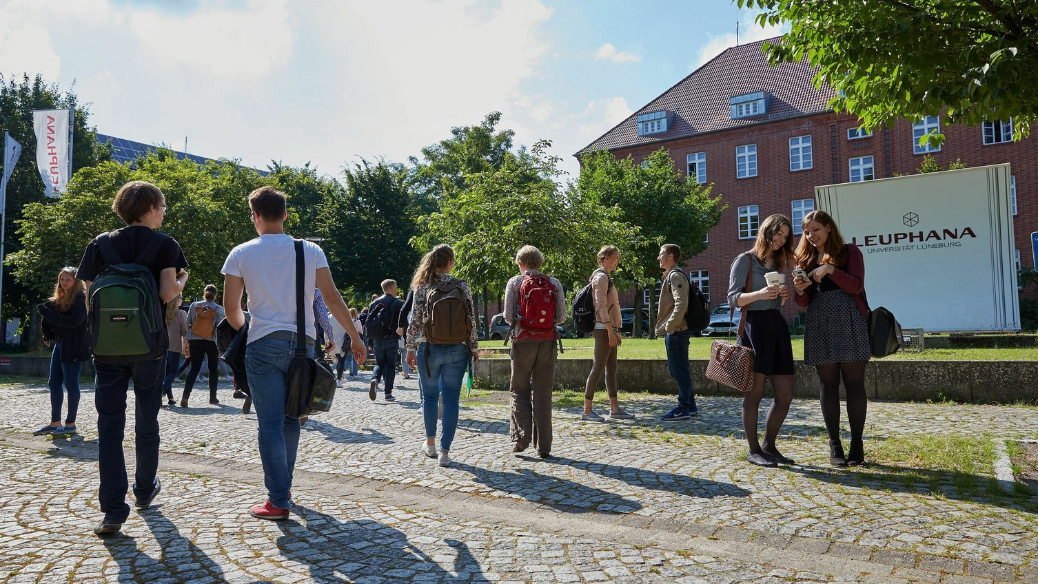 Einreise und Aufenthalt auf dem Leuphana Campus.