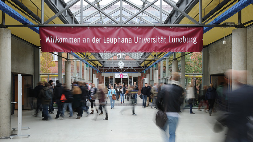 Further education as guest auditors at Leuphana