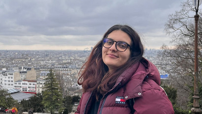 Portraitfoto von Donia, Studentin des Masters Management & Entrepreneurship