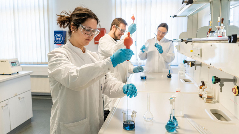 Weiterbildung Sustainable Chemistry & Regulatory Affairs im Zertifikatsstudium