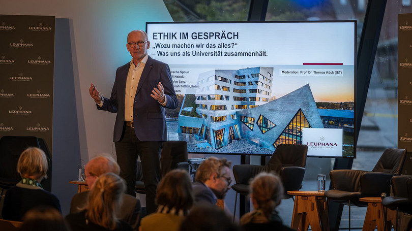 Ethik im Gespräch: „Menschliches Einfühlungsvermögen ist bedeutender als künstliche Intelligenz!“