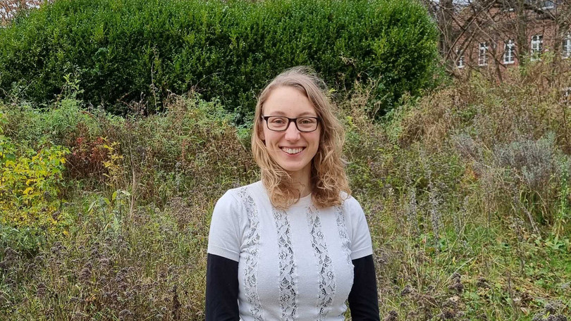 Kyra studiert Global Environmental and Sustainability Studies und ist für die Veranstaltungskonzeption und -durchführung verantwortlich.