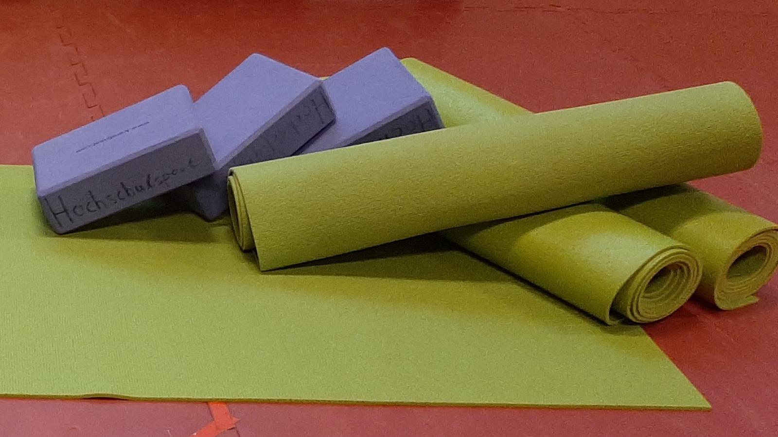 Yogamatte und -block