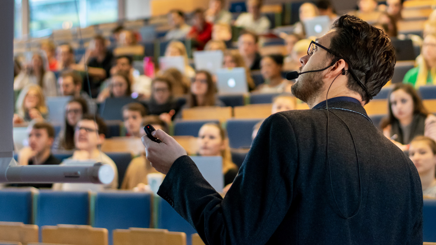 Prof. Dr. Patrick Velte