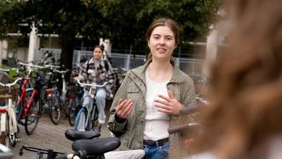 Student Ambassadors berichten auf Instagram. Portraitfoto von Jana Rauterberg, Studierende und Botschafterin des Masters Work and Organizational Psychology