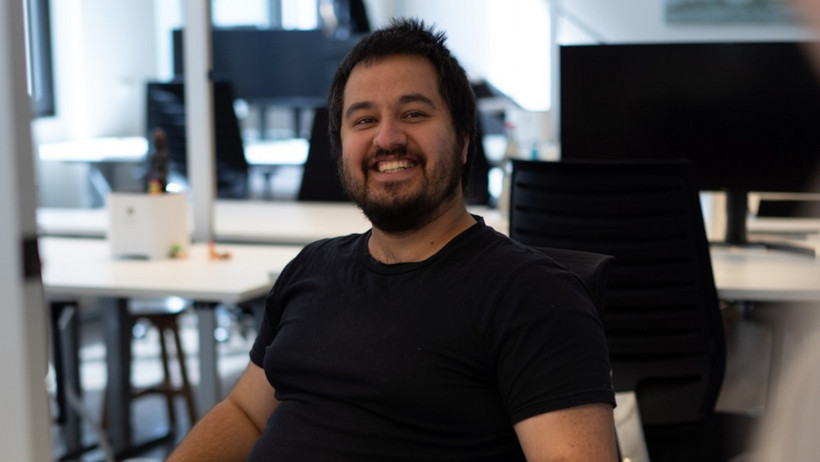Ein Portraitfoto von Nils Kumar
