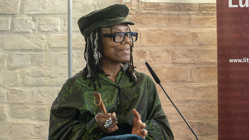 Heinrich-Heine Haus Lesung, Ein Abend mit Tsitsi Dangarembga und Yvonne Adhiambo Owuor“