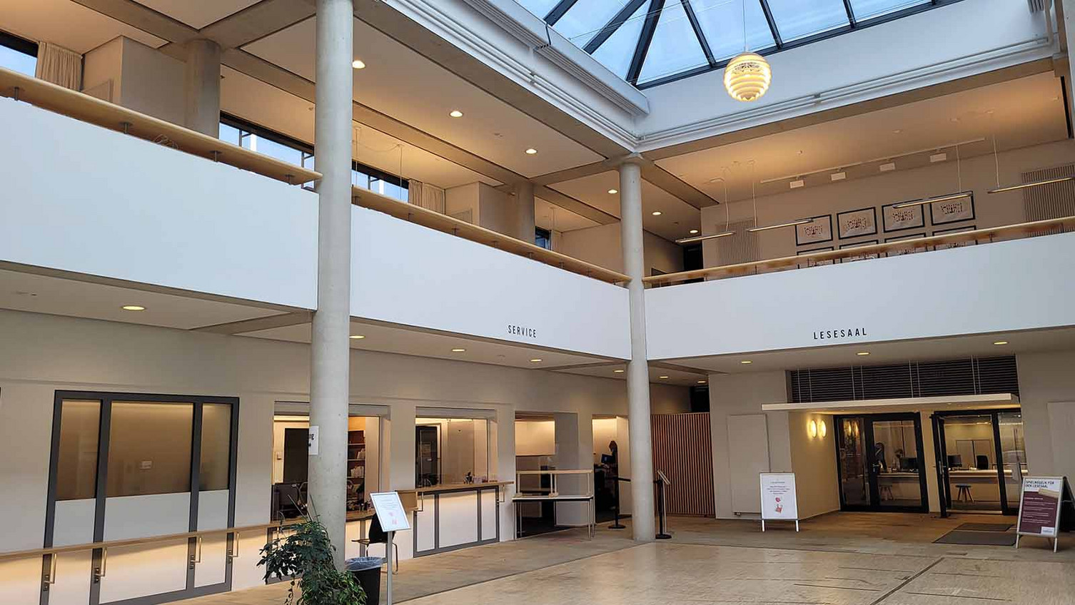 MIZ Foyer