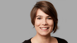 Julia Böcker