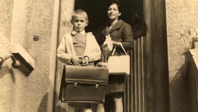 Swen Kotte mit seiner Mutter in der DDR